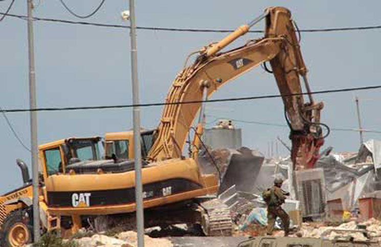 الاحتلال يهدم منشآت سكنية لـ 4 عائلات في الأغوار