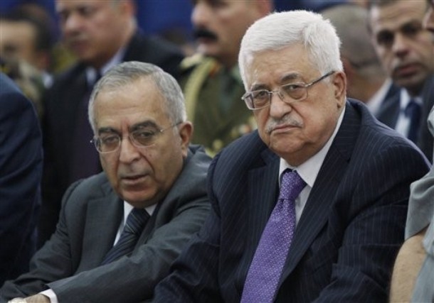 مصالحة بين عباس وفياض تنهي الخلاف بينهما