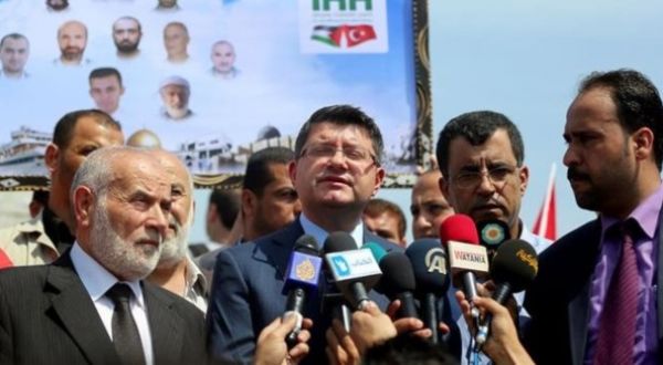 وصول السفير التركي إلى غزة عبر معبر "إيرز"