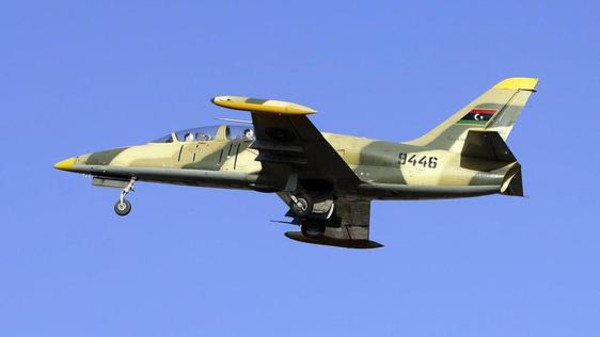 القوات الليبية تستهدف مواقع "القاعدة" شرق أجدابيا