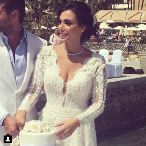 شاهدوا الصور : مذيعتا طقس لبنانيتان تتزوجان في الوقت نفسه..