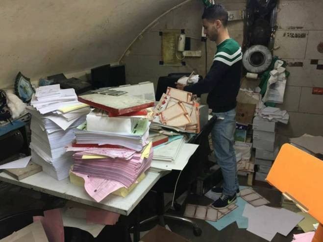 محافظ طولكرم يستنكر اقتحام الاحتلال لمطبعة النهضة