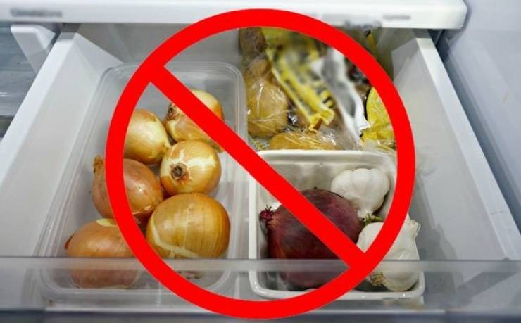 لا تضعي البصل في البراد بعد اليوم !