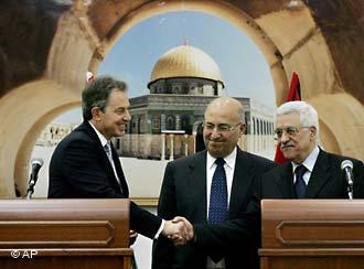 شعت : أشعر بالسعادة بعد رحيل بلير من منصبه