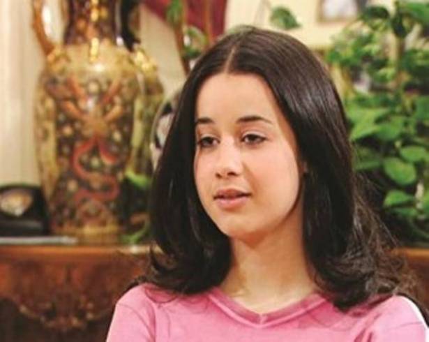 هكذا أصبحت طفلة مسلسل “الفصول الأربعة” السورية بعد 17 عاماً