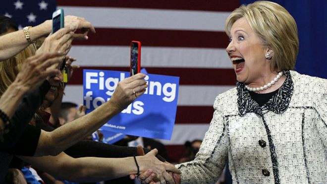 كلينتون تكتسح مقاعد الانتخابات التمهيدية بولاية ساوث كارولينا