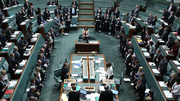 أستراليا تعزم توسيع حملتها الجوية ضد داعش في العراق وسوريا