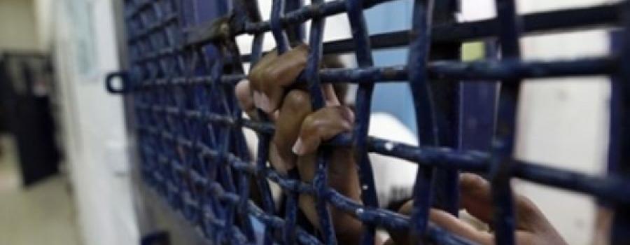 أسيران شقيقان يوصلان إضربهما المفتوح عن الطعام