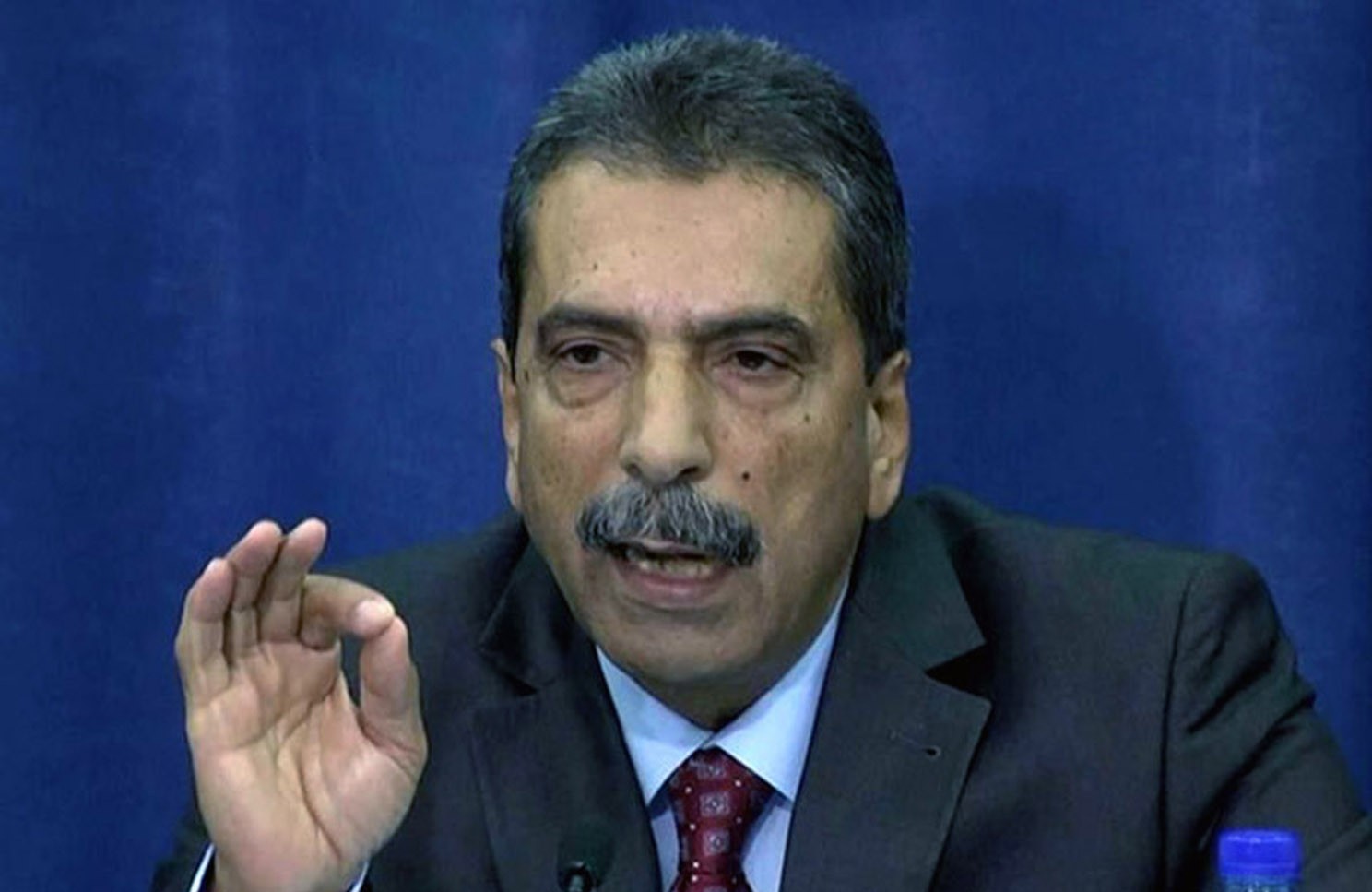 الطيراوي يحمل حماس المسؤولية الكاملة عن حياة  المناضلة المصري