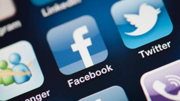 أسوأ 6 تطبيقات تدمر بطارية الهاتف