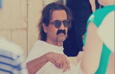 أمير قطر السابق يجرى عملية جراحية فى سويسرا بعد كسر فى ساقه