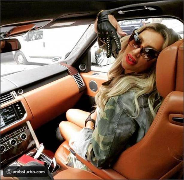 شاهدوا معرض سيارات مايا دياب!