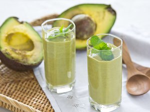 طريقة عمل عصير الافوكادو