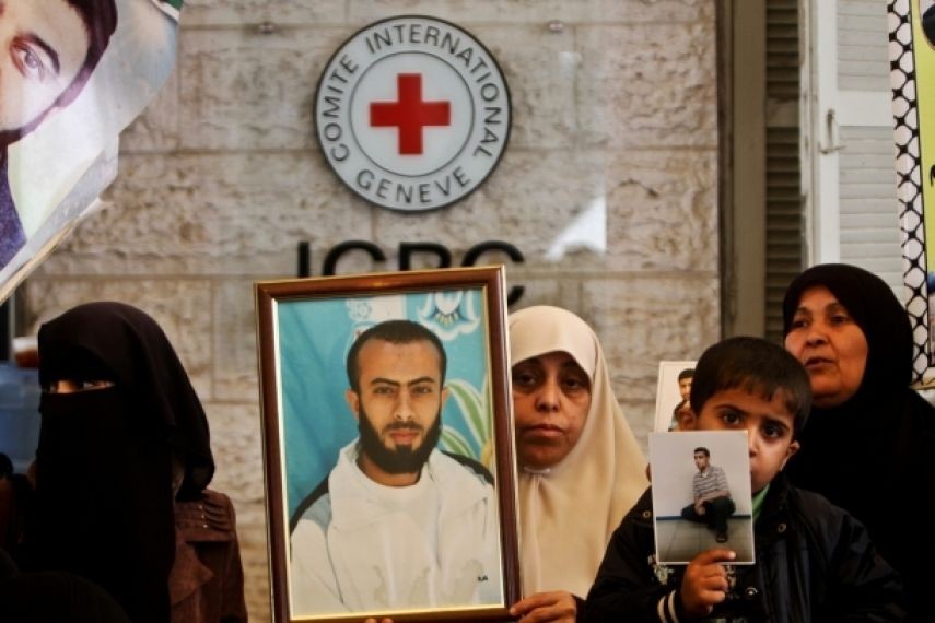 اعتصام تضامني لذوي الأسرى مع أبنائهم في سجون الاحتلال