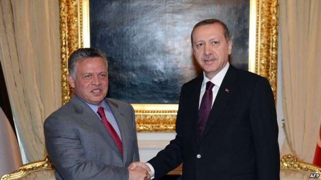 العاهل الأردني والرئيس التركي يدعوان لمفاوضات سلام جادة وفق جدول زمني