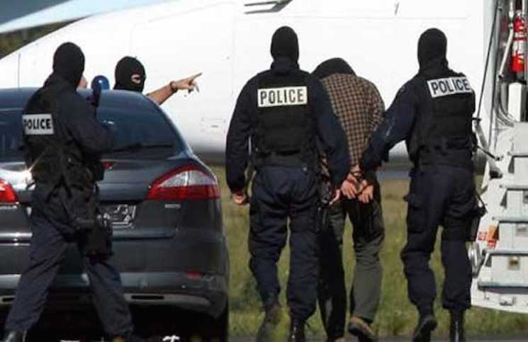 اعتقال 10 قاصرين يخططون لهجمات إرهابية خلال عيد الميلاد في بلجيكا