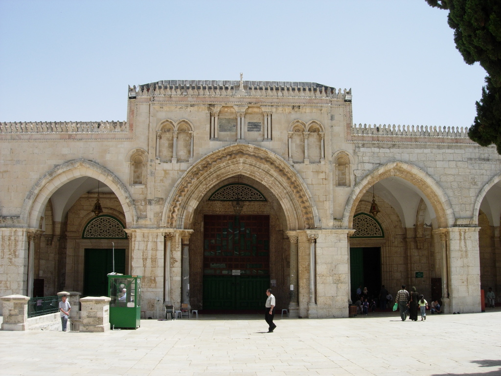 وفد أردني يتوجه للقدس لتركيب كاميرات في ساحات المسجد الأقصى