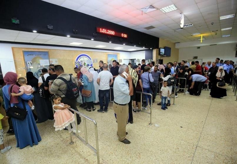 8 آلاف مسافر تنقلوا عبر معبر الكرامة اليوم