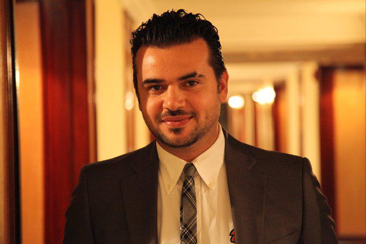 صورة: نقل الفنان ساموزين للعناية المركزة