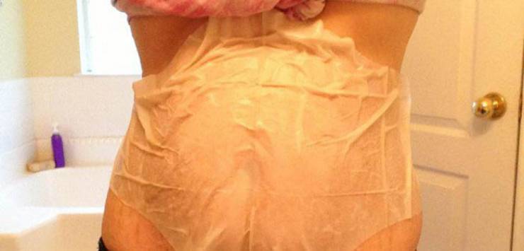 وضعت خل التفاح وغلّفت جسمها بالبلاستيك..عندما استيقظت لم تصدّق ما رأته عيناها!