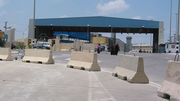 سلطات الاحتلال تمنع وفداً بلجيكياً من الدخول إلى قطاع غزة