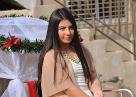 بالفيديو :فلسطينية تغني لفيروز تسحر القلوب