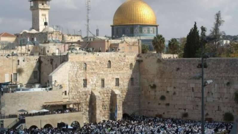 مؤسسة القدس الدولية تحذر من مشروع نصب كاميرات مراقبة في ساحات الأقصى