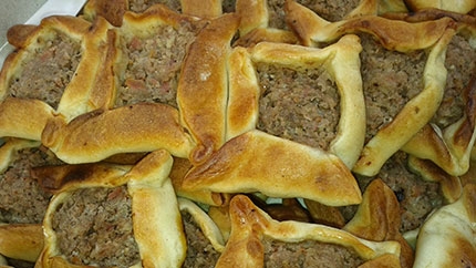 فطائر باللحم
