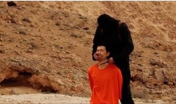 بالتفاصيل : داعش يطعم امرأة لحم ابنها الذي كان مختطفاً لديهم