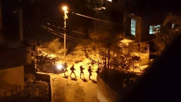 قوات الاحتلال تقتحم مخيم بلاطة في مدينة نابلس من الجهة الشرقية