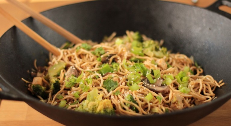 معكرونة بالبروكلي والفطر