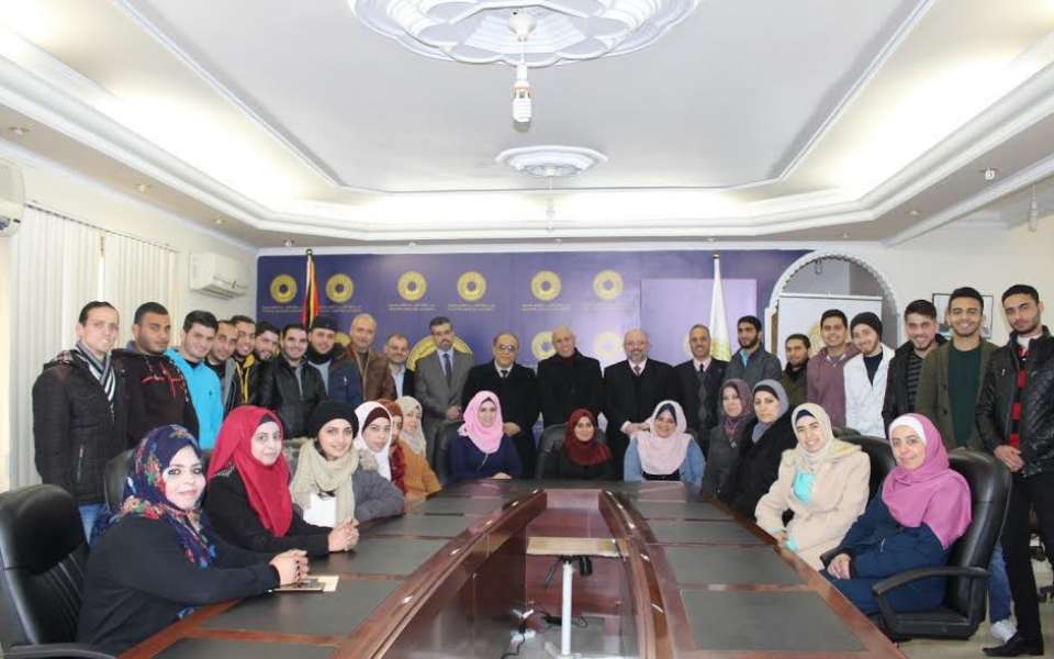 اختتام البرنامج التدريبي التاسع لطلبة الجامعات بغزة