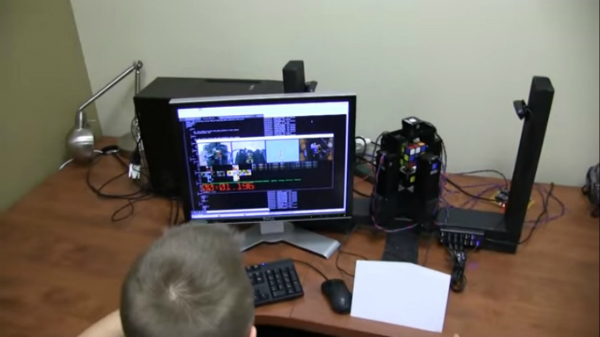 فيديو: روبوت يستطيع حل أحد أكثر الألغاز تعقيدا في وقت قياسي !