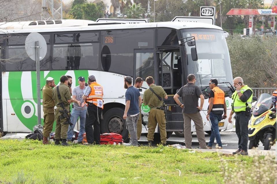 الفصائل الفلسطينية تُبارك عملية الطعن في سلفيت