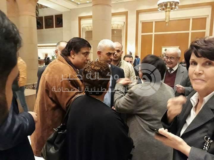 مصادر تكشف عن سبب غضب الفصائل وإيقاف أحمد مجدلاني عن الحديث