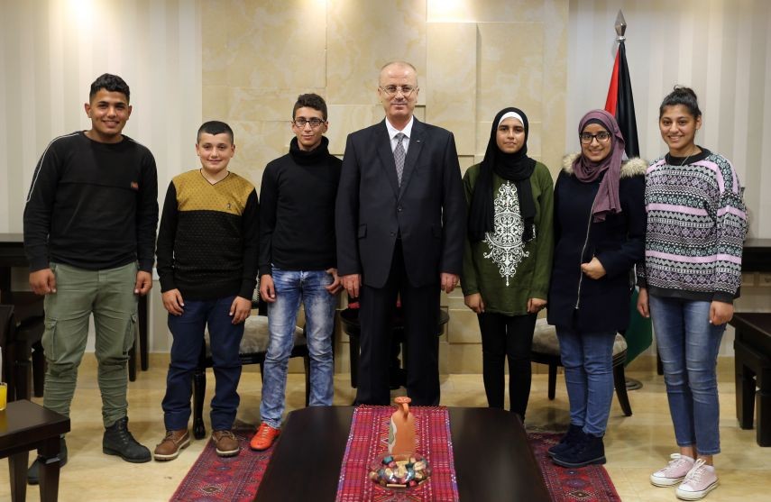 الحمد الله يطالب بحماية الأماكن التعليمية من انتهاكات الاحتلال