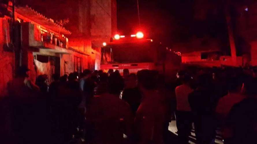 محدث.. إصابة 3 مواطنين إثر اندلاع حريق داخل منزل في مخيم الشاطئ غرب مدينة غزة