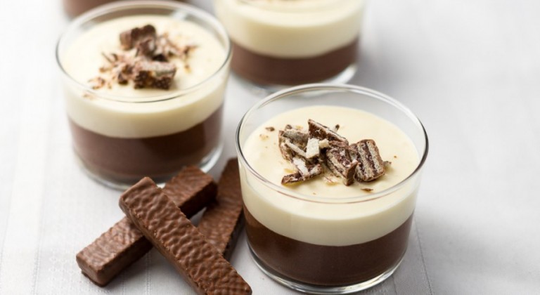 أكواب التشيز كيك بموس الشوكولاتة