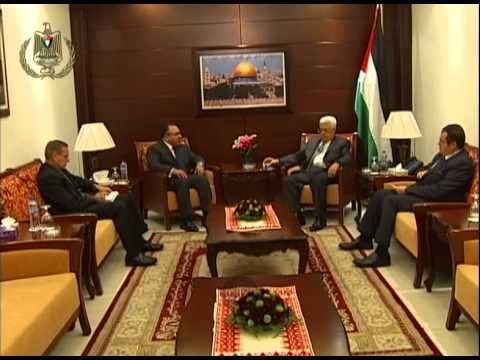 الرئيس يلتقي السفير المصري في رام الله