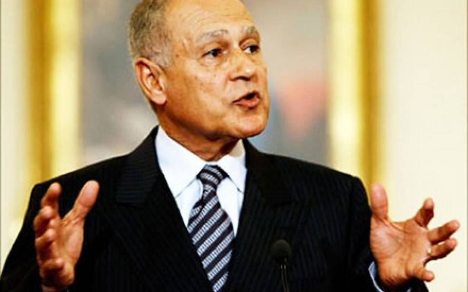 أبو الغيط يطلع وزراء خارجية الاتحاد الأوروبي على قرارات القمة العربية