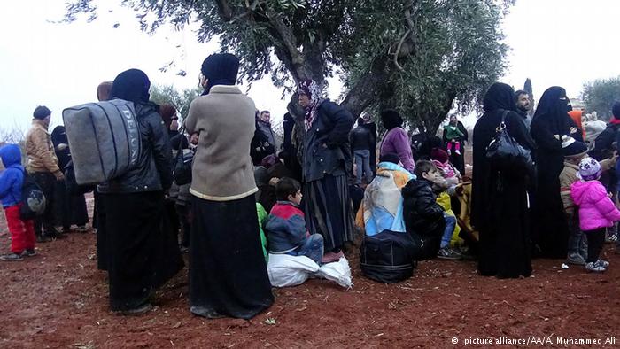 الأمم المتحدة :20ألف نازح سوري عالقون عند الحدود مع تركيا