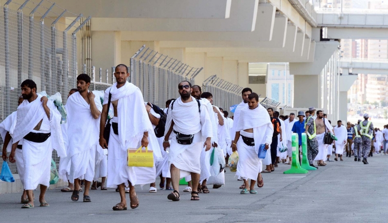 الحجاج يواصلون شعائرهم بثاني أيام التشريق