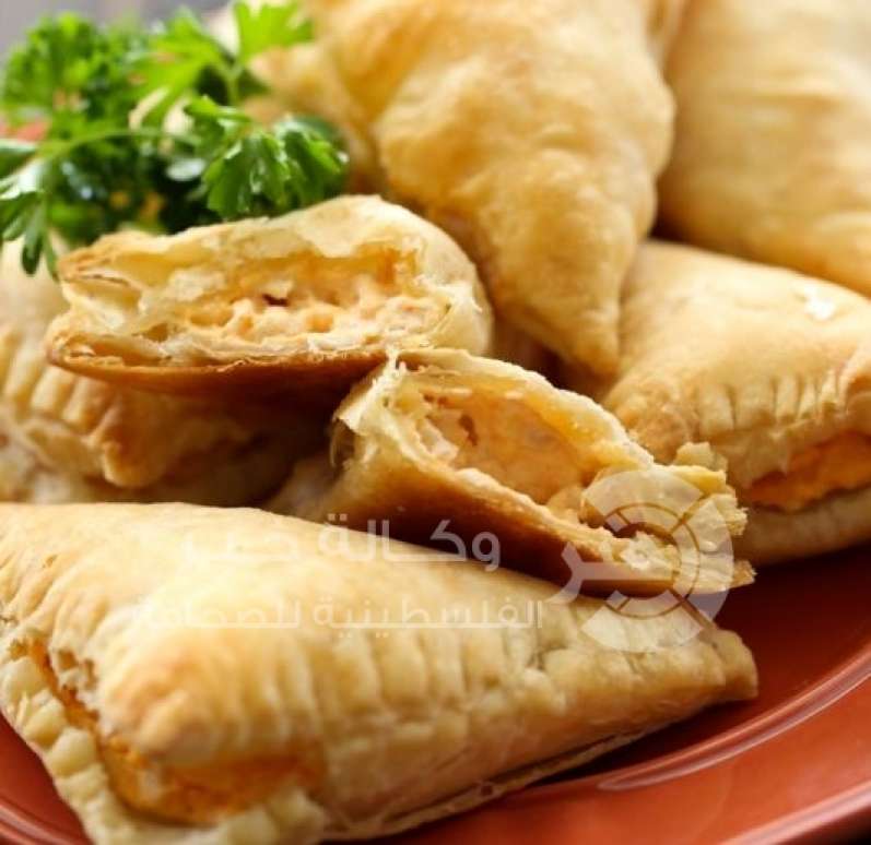 بف بيستري محشوة بدجاج بوفالو