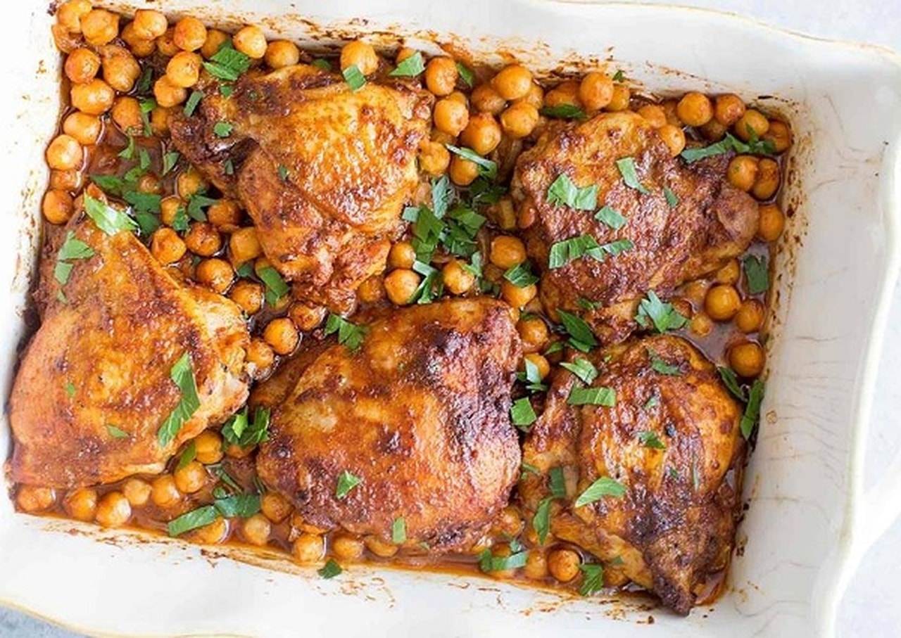 كرسبي أفخاد الدجاج مع الحمص