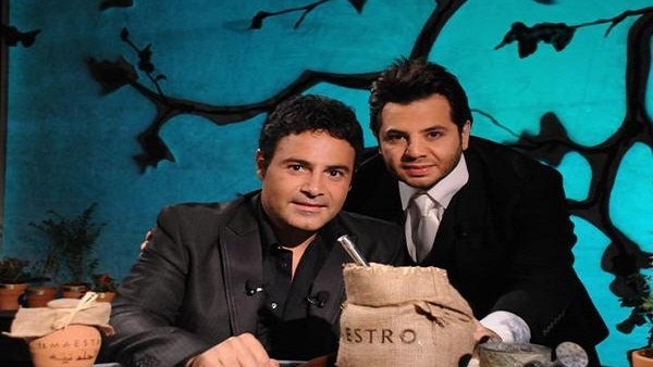 الفنان عاصي الحلاني يكشف عن عمره وعمر زوجته