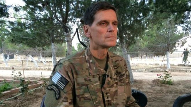 زيارة سرية لقائد القوات الامريكية في الشرق الأوسط لشمال سوريا