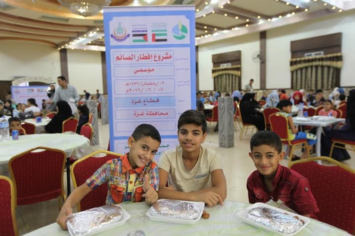 المجلس العلمي يقيم مأدبة إفطار للأيتام وذويهم المكفولين لدى دار البر بدبي