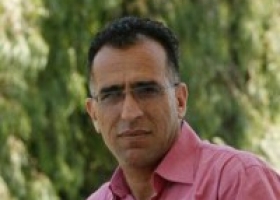 نتانياهو يقتحم مواقعنا ونحن المعزولون ولا وجَل ولا خجَل..