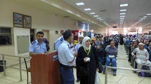 الشرطة تكشف عن موعد عمل معبر الكرامة غداً