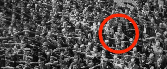 حكاية النازي الذي تحدى هتلر بسبب حبيبته